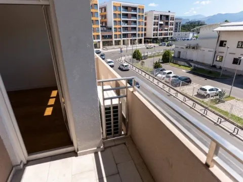 Izdavanje, dvosoban stan, 68m², Podgorica, Crna Gora - image 9