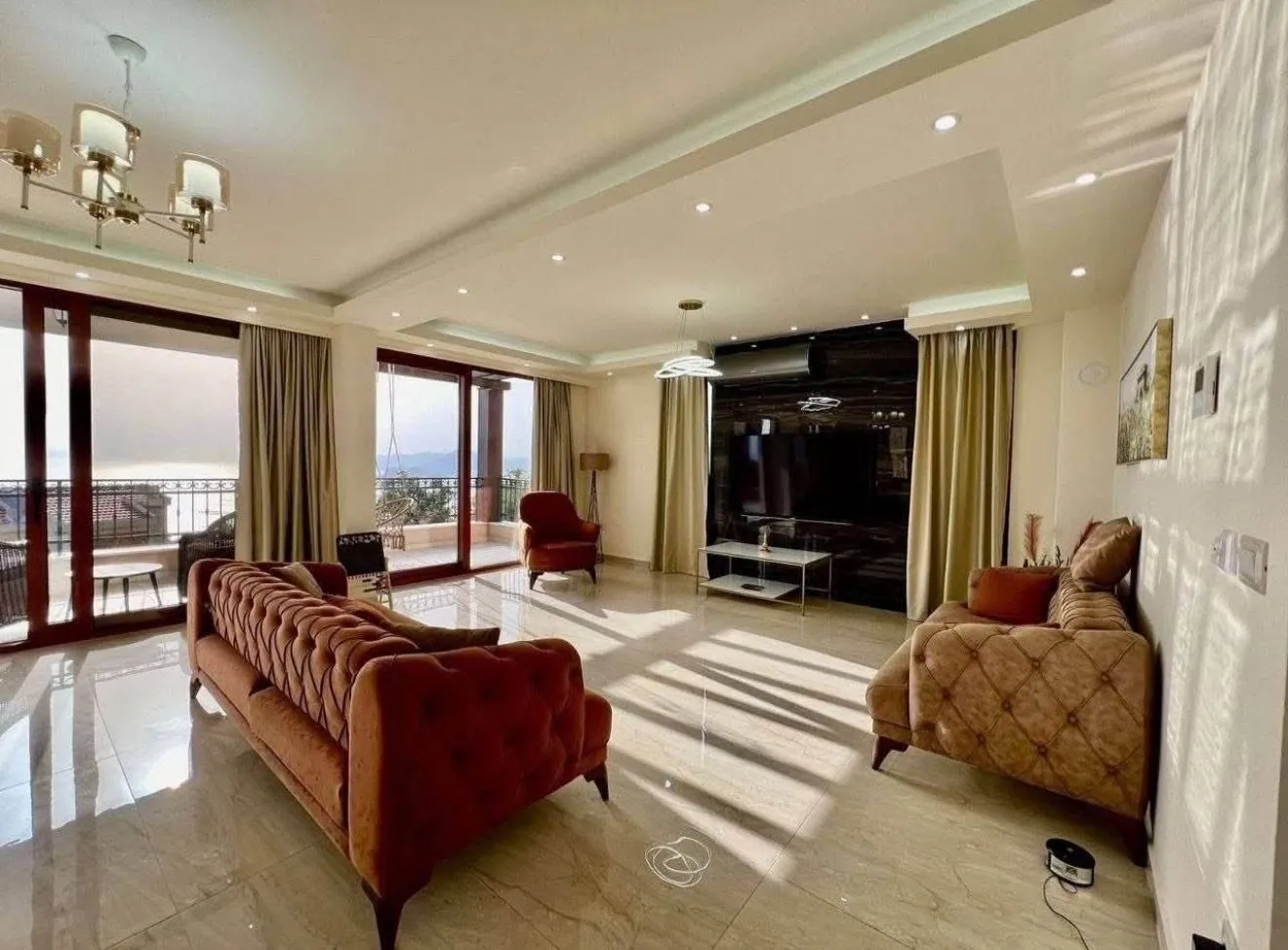 Izdavanje, kuća, 418m², Blizikuće, Budva