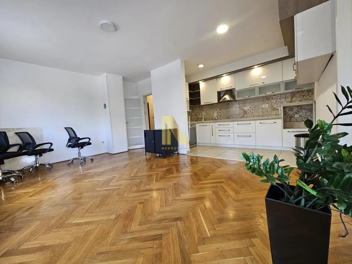Prodaja, trosoban stan, 83m², Bulevar Oslobodjenja, Novi Sad Sve Podlokacije