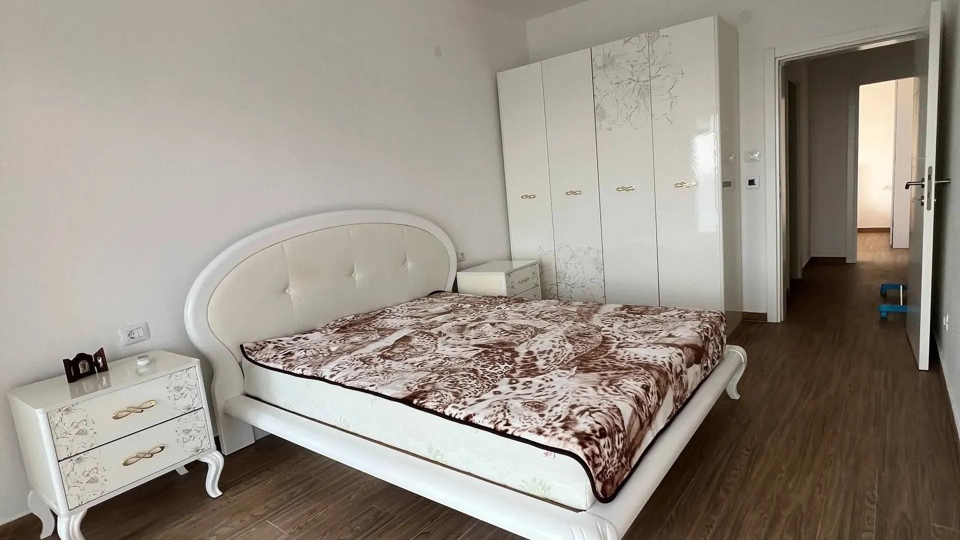 Sale, two bedroom apartment, 80m², Dobre Vode, Bar