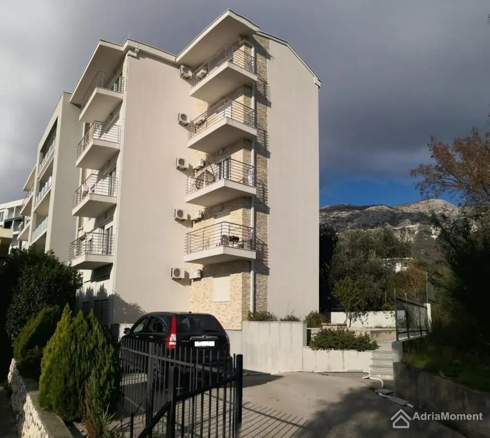 Sale, two bedroom apartment, 98m², Bečići, Budva