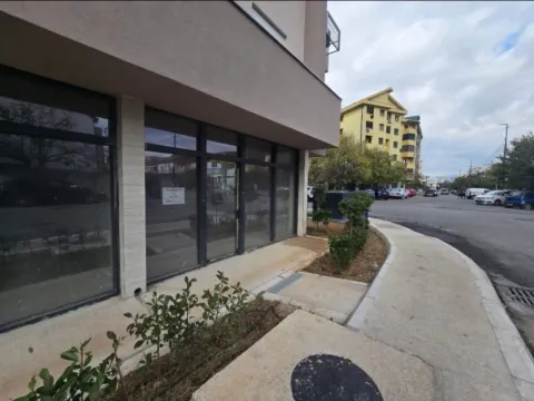 Sale, office space, 72m², Stari Aerodrom, Podgorica - image 9