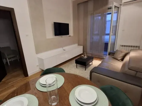 Izdavanje, dvosoban stan, 48m², Bulevar Oslobodjenja, Novi Sad Sve Podlokacije - image 2