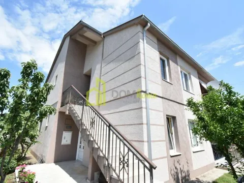 Prodaja, kuća, 230m², Zlatica, Podgorica - image 1