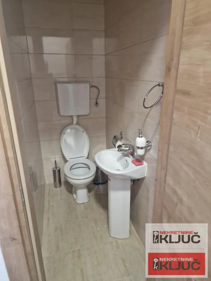 Rent, office space, 300m², Veternik, Novi Sad Sve Podlokacije