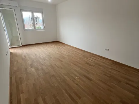 Rent, one bedroom apartment, 76m², Zabjelo, Podgorica - image 8