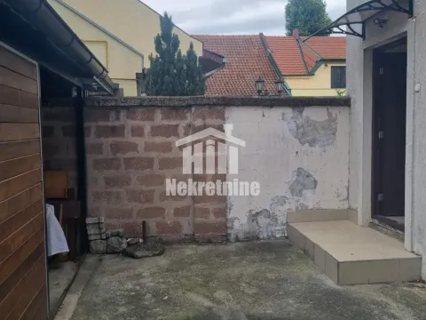 Sale, three bedroom apartment, 66m², Zemun Kalvarija, Zemun Sve Podlokacije - image 17