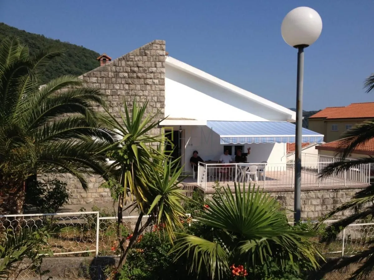 Prodaja, kuća, 282m², Petrovac, Budva