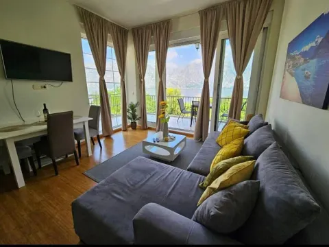 Prodaja, jednosoban stan, 41m², Prčanj, Kotor - image 8