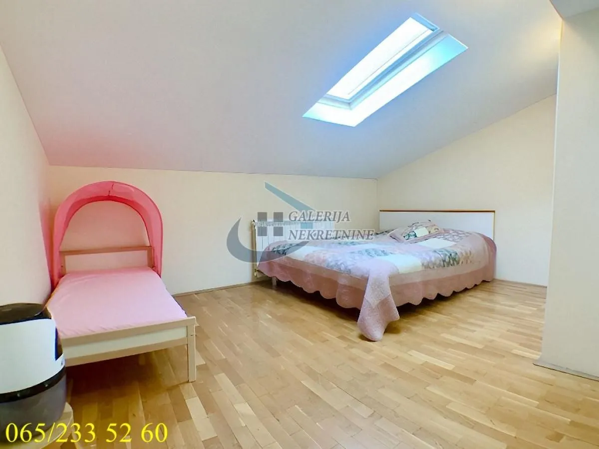 Prodaja, četvorosoban stan, 157m², Đeram Pijaca, Beograd