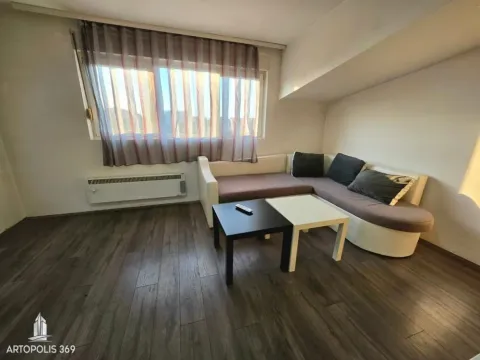 Sale, three bedroom apartment, 59m², Borča 1, Borča Sve Podlokacije - image 1