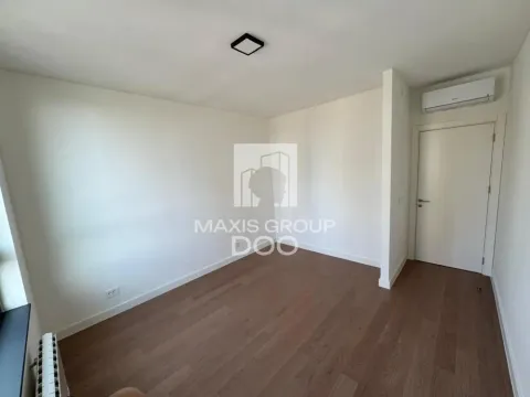 Izdavanje, poslovni prostor, 116m², Savski Venac, Beograd - image 11