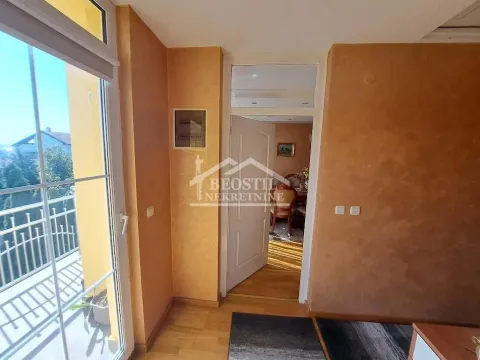 Prodaja, kuća, 227m², Zvezdarska Šuma, Zvezdara Sve Podlokacije - image 14