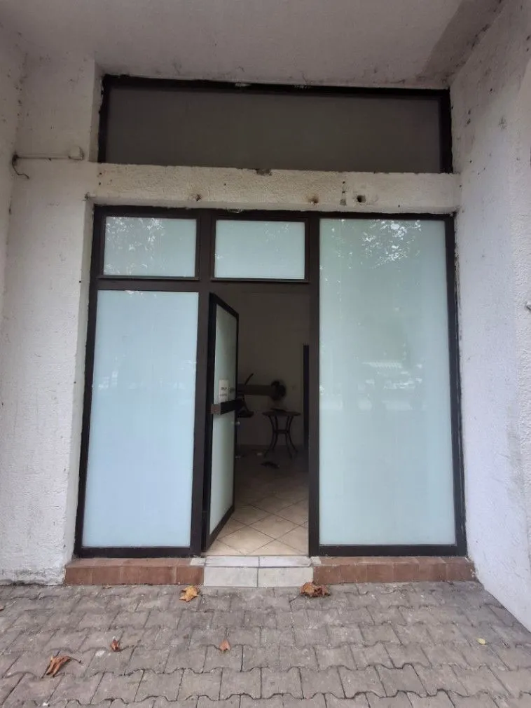 Rent, office space, 33m², Makedonsko naselje, Bar
