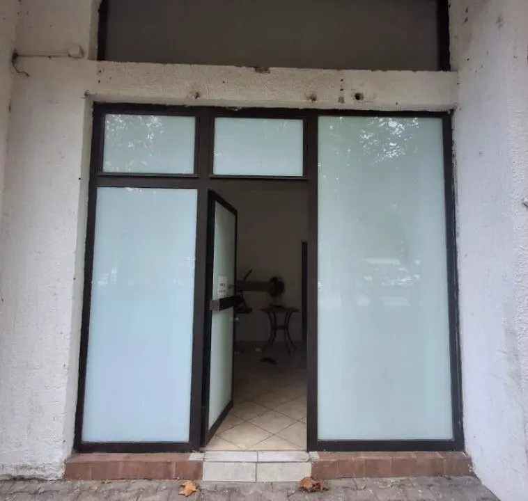 Izdavanje, poslovni prostor, 33m², Makedonsko naselje, Bar