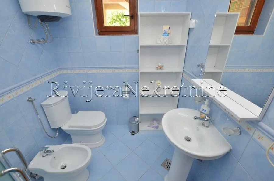 Prodaja, trosoban stan, 109m², Kamenari, Herceg Novi