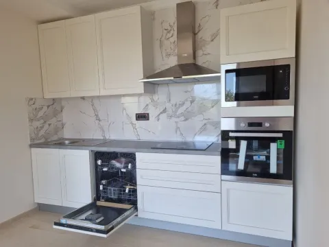 Prodaja, dvosoban stan, 86m², Petrovac, Budva - image 13