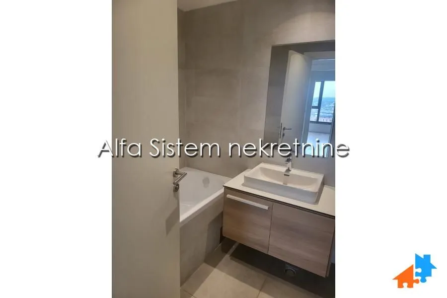 Izdavanje, trosoban stan, 85m², Savski Venac, Beograd