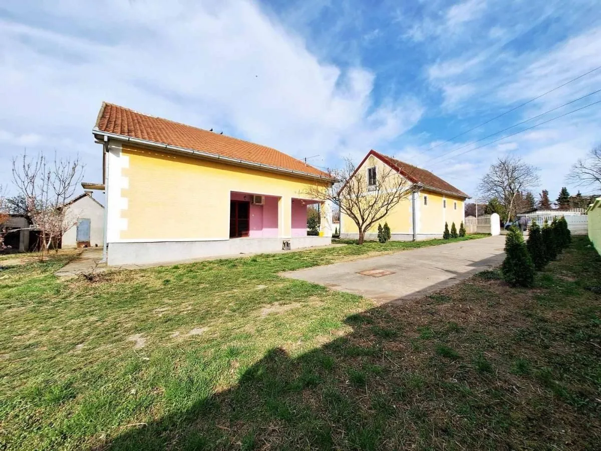 Prodaja, kuća, 412m², Belegiš, Stara Pazova