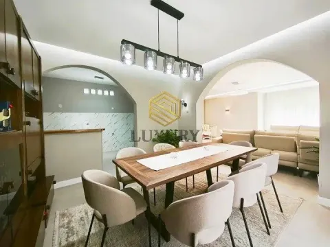 Sale, house, 350m², Vranići, Podgorica - image 13