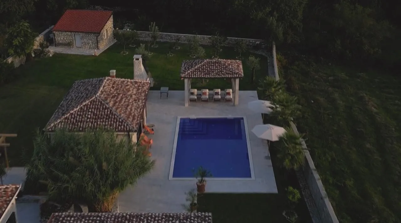 Sale, house, 1m², Radanovići, Kotor
