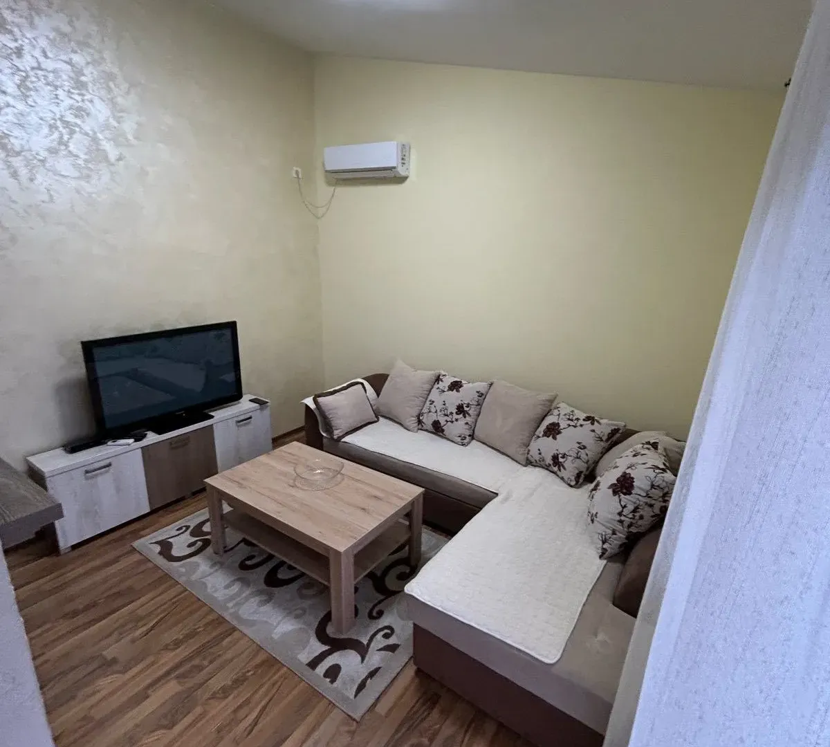 Rent, one bedroom apartment, 41m², Drač, Podgorica
