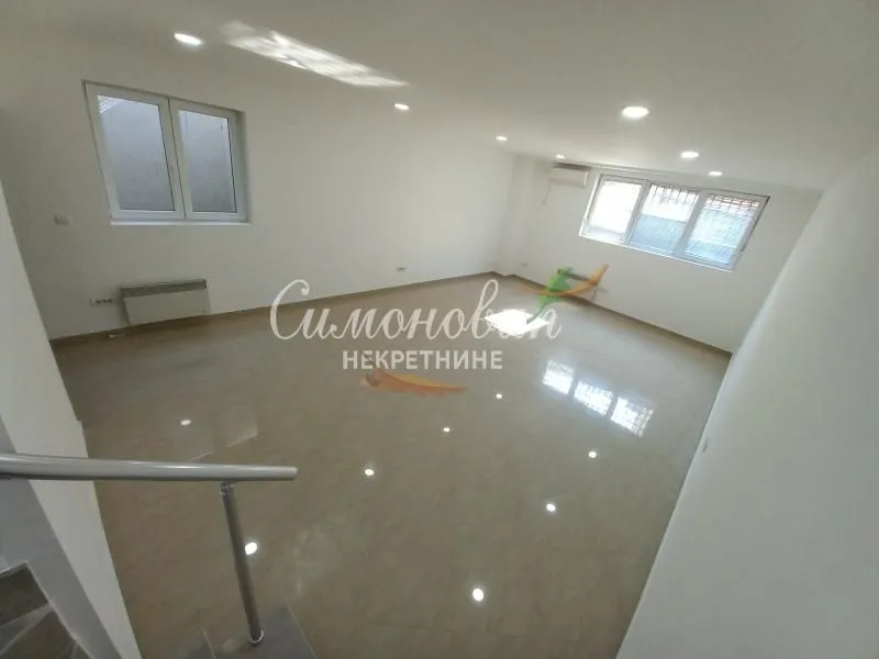 Sale, office space, 117m², Uciteljsko Naselje, Zvezdara Sve Podlokacije