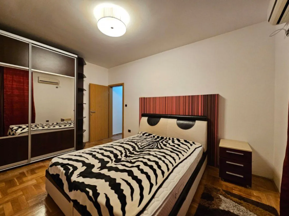 Izdavanje, dvosoban stan, 75m², Stari Aerodrom, Podgorica