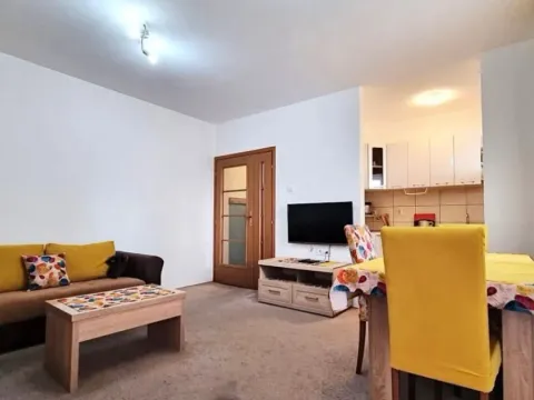 Izdavanje, dvosoban stan, 63m², Blok 9, Podgorica - image 3