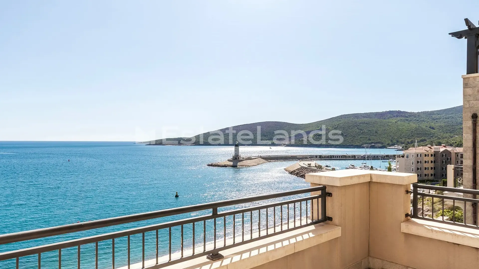 Izdavanje, jednosoban stan, 64m², Luštica Bay, Tivat