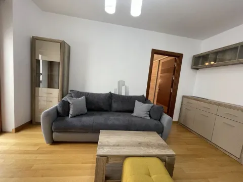Izdavanje, dvosoban stan, 45m², Vračar, Šid - image 3