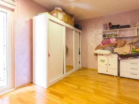 Prodaja, trosoban stan, 140m², Podgorica, Crna Gora - image 11