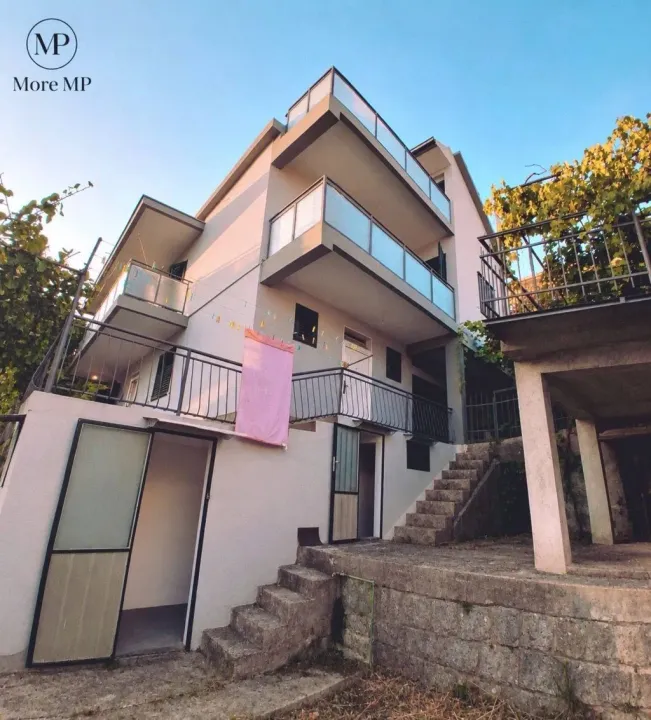 Prodaja, kuća, 250m², Centar, Herceg Novi