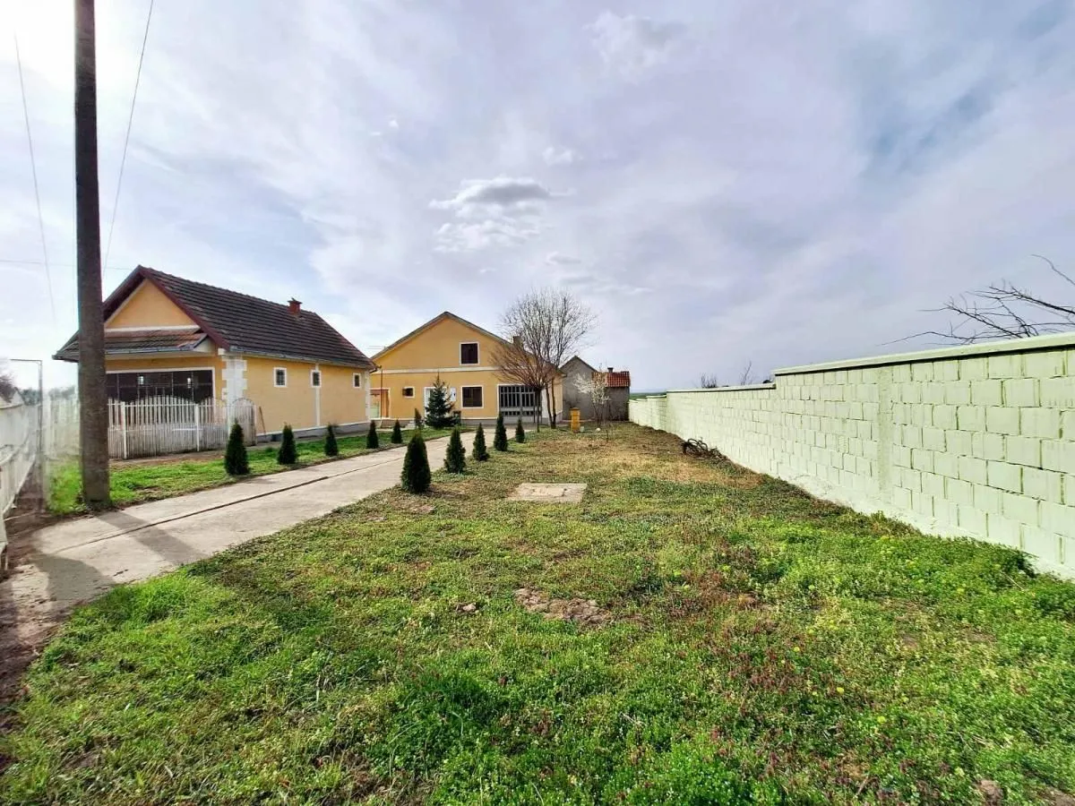 Prodaja, kuća, 412m², Belegiš, Stara Pazova