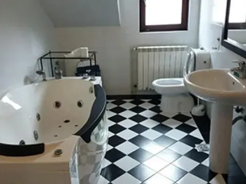 Izdavanje, poslovni prostor, 100m², Profesorska Kolonija, Palilula Sve Podlokacije - image 9