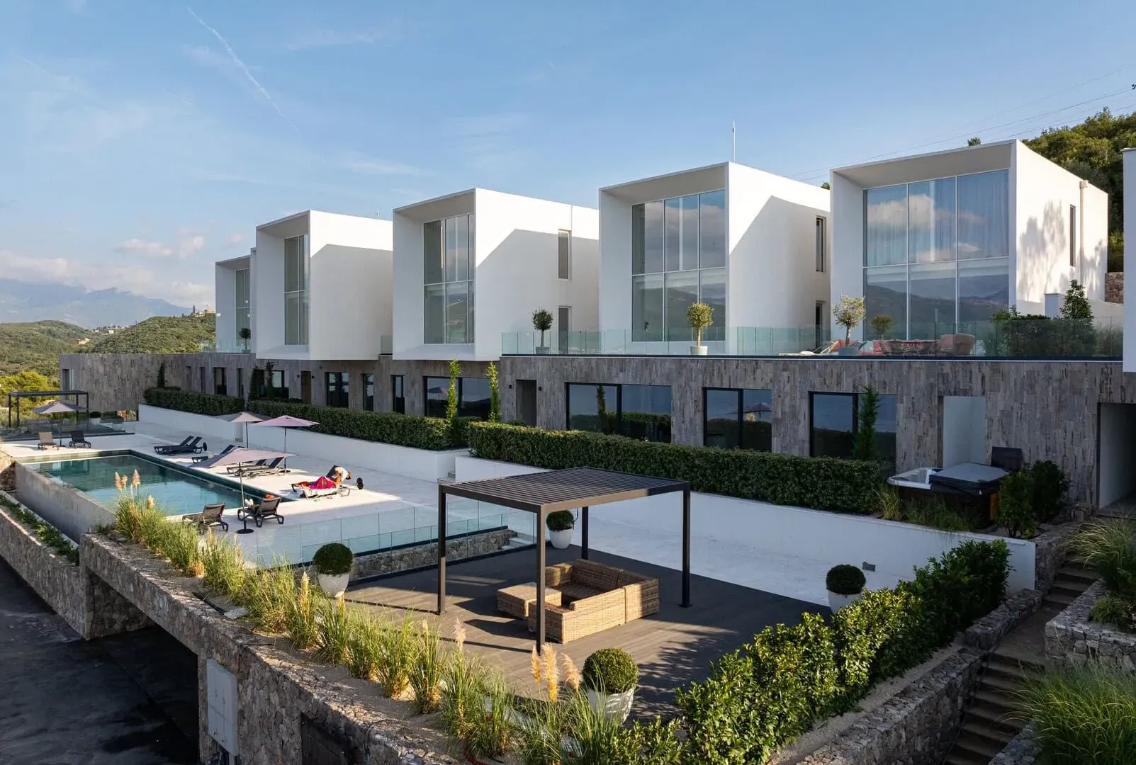 Rent, one bedroom apartment, 144m², Krašići, Tivat