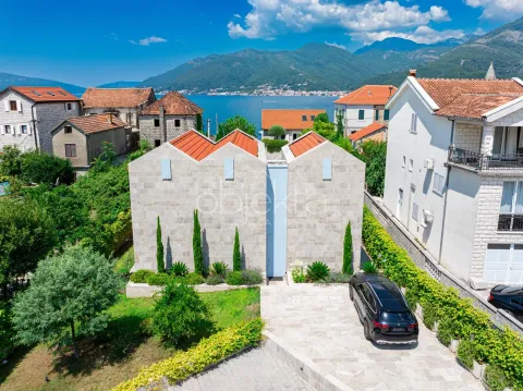 Rent, house, 127m², Tivat, Crna Gora - image 2