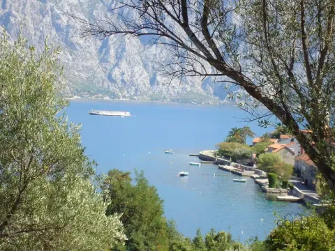 Prodaja, plac, 872m², Kotor, Crna Gora - image 1