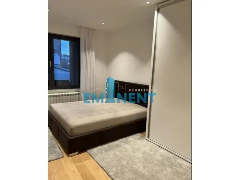 Izdavanje, trosoban stan, 89m², Stari Grad, Beograd - image 3