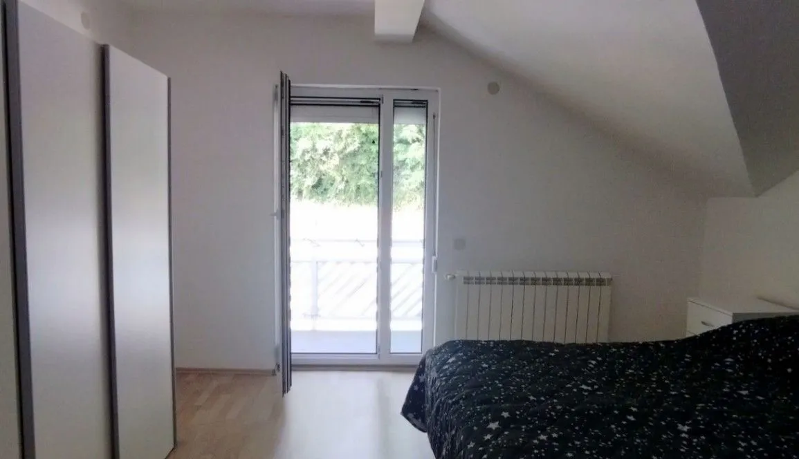 Prodaja, kuća, 270m², Mali Zvornik, Srbija