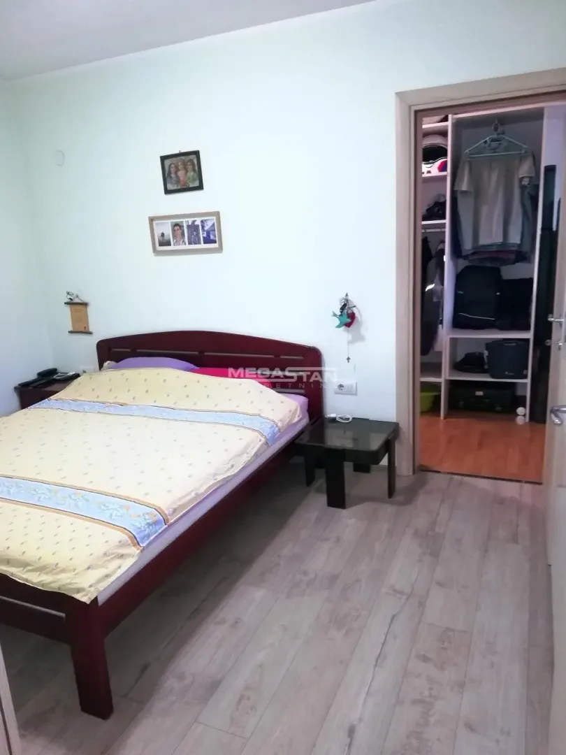 Prodaja, kuća, 272m², Zemun Gornji Grad, Zemun Sve Podlokacije