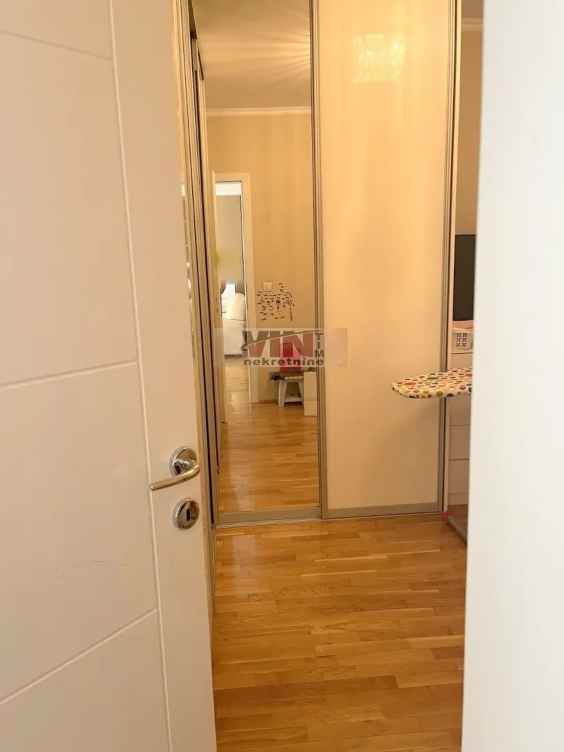 Prodaja, trosoban stan, 84m², Đeram Pijaca, Beograd