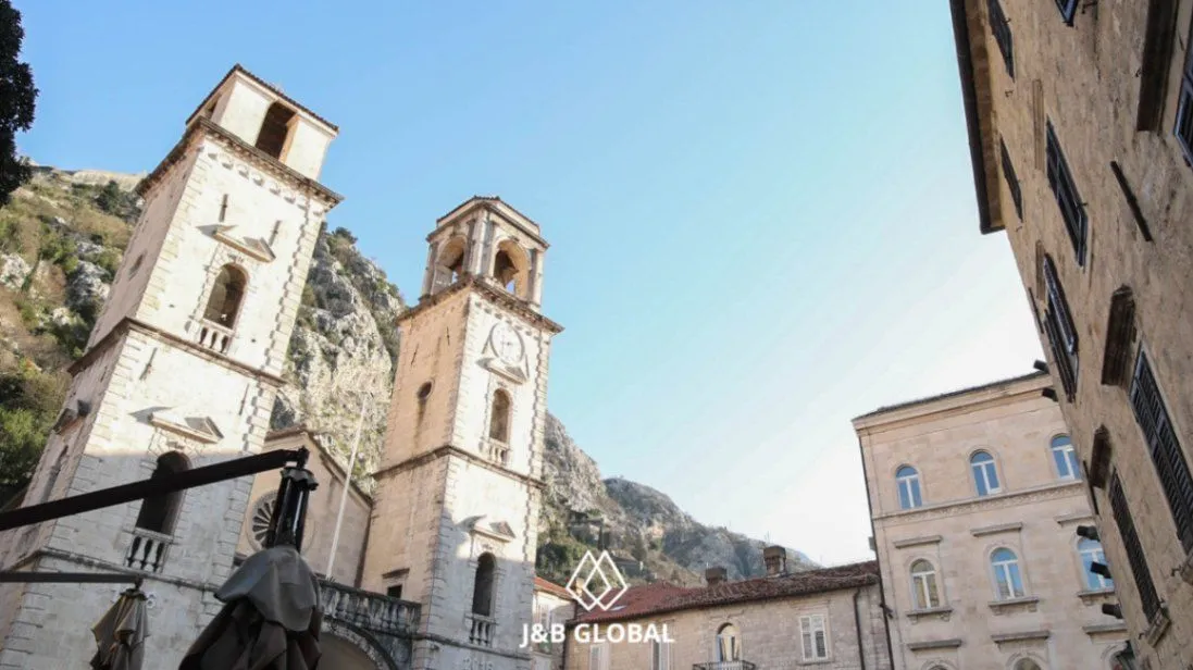Sale, house, 300m², Kotor, Crna Gora