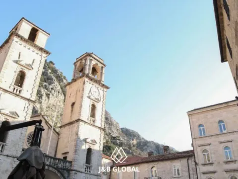 Prodaja, kuća, 300m², Kotor, Crna Gora - image 5