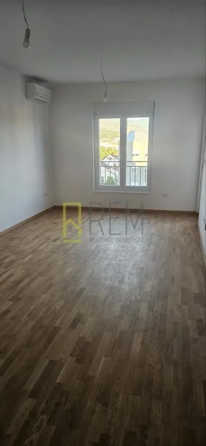 Prodaja, jednosoban stan, 45m², Stari Aerodrom, Podgorica