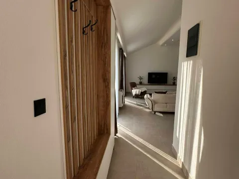 Izdavanje, dvosoban stan, 90m², Seljanovo, Tivat - image 5