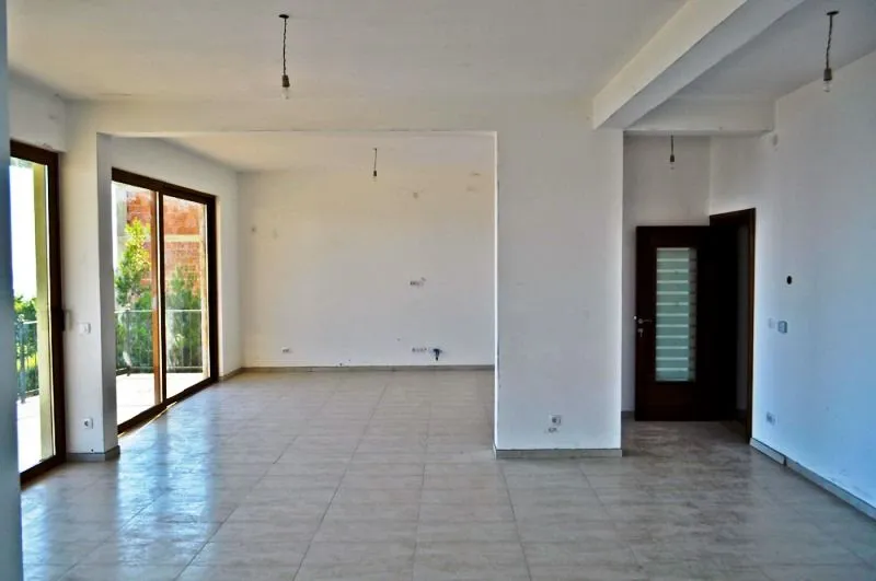 Sale, house, 600m², Bar, Crna Gora