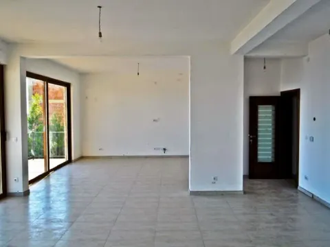 Sale, house, 600m², Bar, Crna Gora - image 8