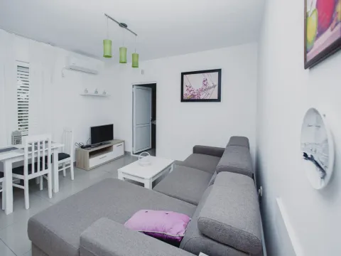 Sale, house, 300m², Krimovica, Kotor - image 13