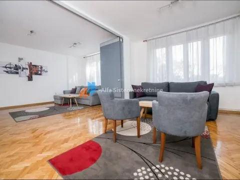 Rent, three bedroom apartment, 97m², Stari Grad, Beograd
